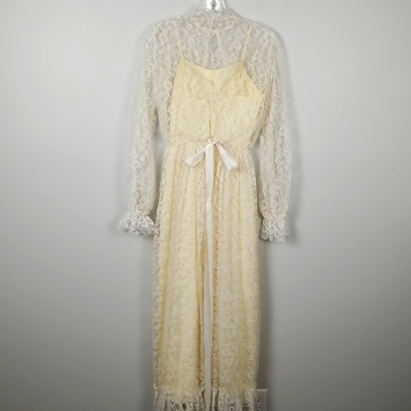 Vintage Ivory Lace Wedding Dress Size XS - Picture 3 of 10